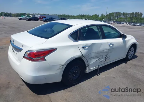 2015 Nissan Altima 2.5 from USA, damaged, VIN 1N4AL3AP7FN897201